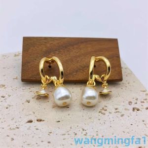 2024 Designer Luxury Xitai Queenjewellery Xis Saturn Double Ring Shaped Pearl för Womens Fashion Sweet Small and Grade örhängen