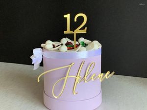 Party Supplies Personlig namn Charm och nummer Cake Topper för födelsedagsdekorationer Anpassade laserklippta namn på stick