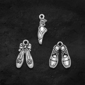 Античный серебряный танцы танцы девочка -балетные ботинки подвеска для ювелирных изделий.