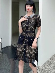 Runway Dresses HMA New Summer Black Lace Hollow Dress Womens Elegant Short sleeved Beaded Neckline Retro Runway Dress d240527