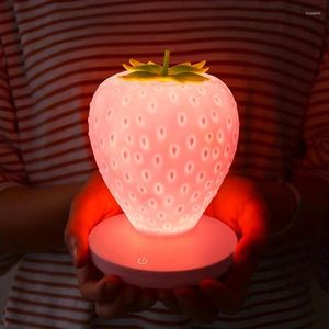 Tischlampen Erdbeerform USB wiederaufladbar Silikon Nachtlicht Touch Sensitive Mädchen Schlafzimmer Kreatives LED -Energiesparungspaß Geschenk