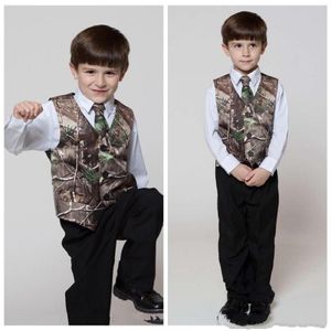 2018 Real Tree Camo Boy's Formal Vestes com gravatas Camuflagem Garoto Colete de cetim barato Camuflagem de casamento formal barata 332m