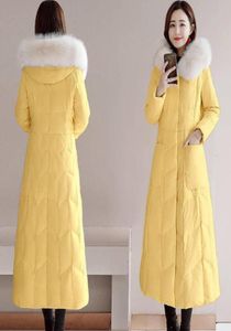 2020 Inverno estilo coreano Down Jacket acolchoado Mulheres039S Seção de longa seção de inverno Slim Fit sobre o joelho de gola de pêlo grande
