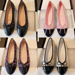 Designer Black Ballet Flats Ballerina Paris Brand Dress Shoes Shoe Ovelha Mulheres Spring Spring Slip de couro genuíno em bailarinas Luxo redondo dedo do pé