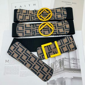 Women Belt Width 7cm مرونة أحزمة جديدة مصمم نسائي رسائل حزام من الجلد ختم الختم شارع أزياء الحجم واحد حزام NICE D22628 295X