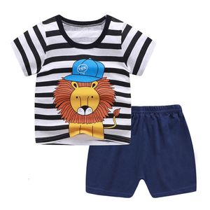 Yeni Varış Yürümeye Başlayan Çocuk Kıyafetleri Aslan Baskı Kısa Kollu T-Shirt + Şort 2 Parça Set Boy Boy Girl Cloths Kıyafet L2405