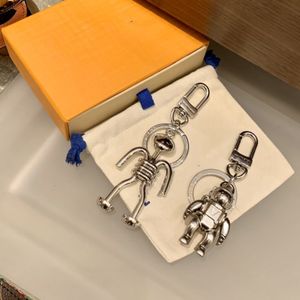 Keychain de designer de alta qualidade astronauta saco de chaveiro pingente de chaves frias para homens de decoração de interiores de carros volume de couro grande desconto com caixa