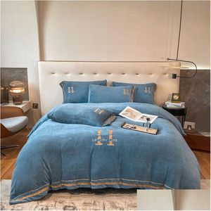 Bedding Sets Fashion King Size Household Items Creative Solid Color With Letters 4Pcs Set Room Decor Luxury Bedroom Accessory Designer Dhlpc