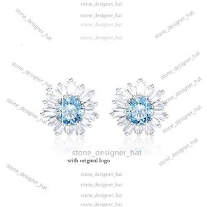 Swarovskis örhängesdesigner Swarovskis smycken hög version blå solrosörhängen för kvinnors svälja element kristall daisy örhängen A465