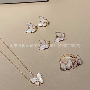 최고급 고급 고품질 고품질 Fanjia Bai Bei Butterfly Necklace Earring Eor Beat Ring Ring Begthed Butterfly Fairy Wind Fanjia Jewelry
