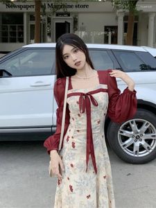 カジュアルドレスプラスサイズの花と花の長い春と秋のシックなエレガントな女性ドレス伝統的な中国人女性
