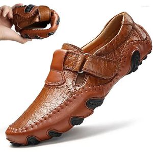 Casual skor män äkta läder loafers vår sommar andas krokodil kornkörning affär beanie