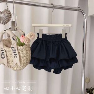 2024 Nya vårens höstflickor barn mode tutu shorts korta kjolar baby barn soild kläder 2-12t l2405