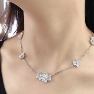 Modern simple Van Necklace Classic Charm Design for lovers New Full Diamond Clover Flower with High and H26Q