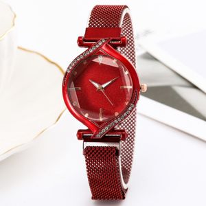 Star Dial Simple Temperament Diamond Womens Watch Maganetic Buckle Bekväm Mesh Belt kvinnliga klockor Fashion Design Quartz Wristwatc 296U