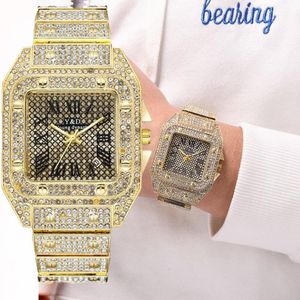 Armbandsur Gold Watch Men Famous Top Male Quartz Watchs Square Diamond Kalender Armbandsur Mens Clock Relogio Masculino 256G