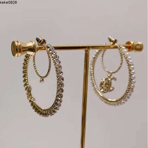 Stud modedesigner guld studörhängen för kvinnor mode märke dubbel bokstav geometrisk stor annulus örhängen inlägg kristall strass örondropp bröllop smycken
