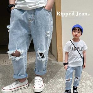 Jeans Jeans 2-10y Fashion Korean Spring/verão/outono Childrens Hole Troushers Childrens Boys Bonsome Tear Patch Jeans Girls Calça Jeans Loose WX5.27