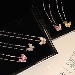 인기있는 놀라운 밴 목걸이 선물 선물 새로운 풀 다이아몬드 나비 목걸이 18k 로즈 골드 도금 tqb0