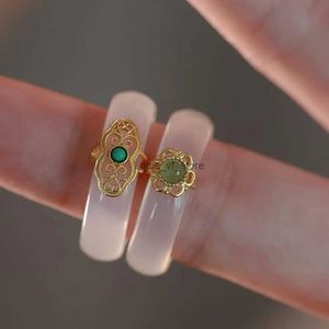Band Rings New Chinese Style Imitation Jade Flower Cloud Finger Ring White Chalcedony Ring Women Ins Niche Design Ring H240529