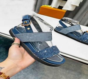 2022 럭셔리 디자이너 여성 Paseo Flat Comfort Sandals Summery Denim 슬리퍼 슬라이드 플립 플롭 크기 미국 4116469587