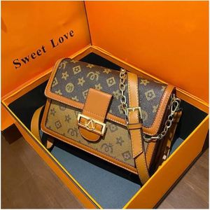 2023 Crossbody Chain Bag Flip Messenger Bags for Lady Girls Square Square Pures Pu Leather Travel Cashual Counter Bag Part CoSM 262K