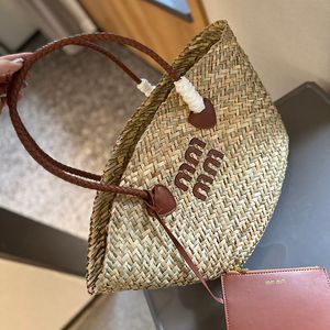 Halmpåse sommarstrand tygväska lyx designer handväska mode stora kapacitet shopping väskor kvinnor strand resor axel crossbody