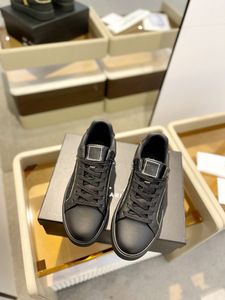 2024 Die neuesten Frühlings- und Sommerklassiker Sneakers für Männer und Frauen Mode Cowhide Casual Schuhe Sneakers