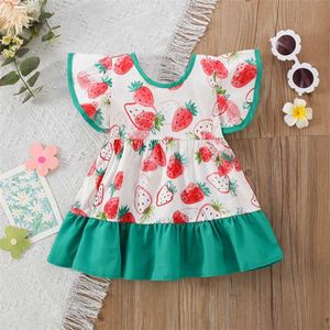 Vestidos de menina Meninas de verão Vestido novo Princesa Strawberry Prind Sleeves Sweet Contrast Color Diário Salia de Manga Curta H240527 L094