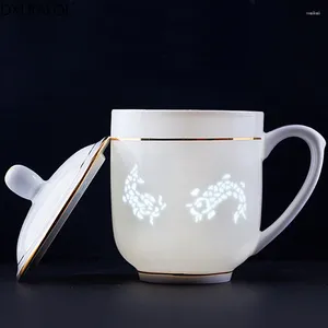Tassen Chinesische Einfachheit milchig weiße Tee Tasse Keramikhandwerk Haushalts Wohnzimmer Wasser mit vergoldeter Office -Treffen mit Deckel