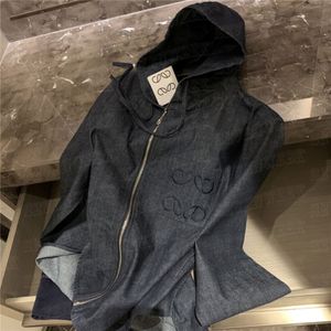Вышитая джинсовая штучная куртка для женщин для женщин с длинным рукавом дизайнеры дизайнеры уличного стиля.