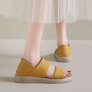 Наружная кожа Sment Momen Women Sandals Слайды для отдыха на каблуке два способа носить тапочки.