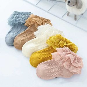 Kinder Socken Frühlings Sommer dünne Baumwolle mit Spitzenrüschen Socken Koreanisch süße Prinzessinstith weiße Bodensocken für Mädchen Baby Neugeborene Kinder D240528