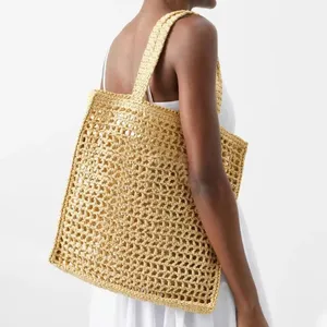Raffias Hollow Out Straw Beach Designer Bag Triangle Luxurys Handväska väv Shop Tote Travel Weekend Väskor Kvinnor Mens Summer Pochette Crossbody Clutch Shoulder Bag