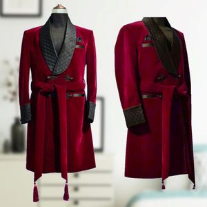 Tuxedos de masculino de veludo vermelho preto sobretocas de casaco longo