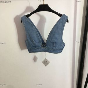 Designerka kamizelka dżinsowa marka odzieży damska letnia moda metalowe logo logo damskie bez rękawów T -koszulka Camisole 27 maja