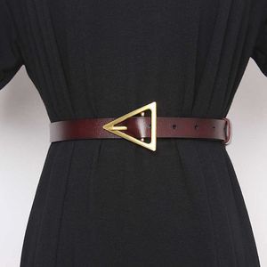 Novo cinto de fivela longa do triângulo de couro genuíno vintage para mulheres espartilho Cummerbunds Roupas Straps Belt Q0624 267L