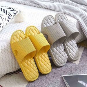 Slippers الأسرة الرجال النساء الصيف بالجملة غير المغلفة غير الأزواج الحمام الأزواج كتم صوتي انفجارات البلاستيك الصندل 543