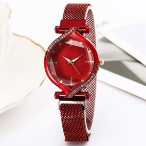 STAR DIAR Simple مزاجه Diamond Watch Watch Maganetic Buckle مريح حزام حزام أنثى الساعات تصميم الأزياء الكوارتز WRISTWATC 273L