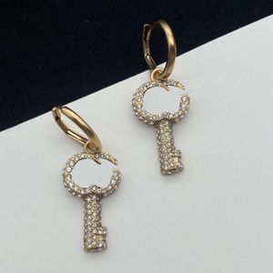 Designer de marca clássica Jóias de jóias de ouro Prazado de prata Brincho de luxo Carta de luxo Brincho de cobre embutido Crystal Crystal tapro da orelha Lar