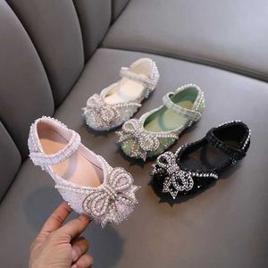 Sneakers Girls Shoes Bling Single Shoes for Stage Performance Mary Janes Bow Crystal Glitter Wedding Flats Dance Party Leather Shoes New Q240527