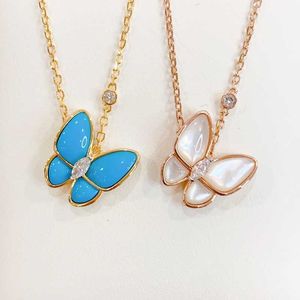 أزياء التصميم الأمامي شاحنة فريدة من نوعها قلادة خفيفة فاخرة عالية S925 Rose Gold White Butterfly Necklace سلسلة جديدة للنساء لديها شعار E9rc