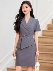 İki Parça Elbise İş Takımı Kadın Yaz Mücevher Mağazası İş Giysesi Satış Departmanı4SSTORE ARAÇLAR
