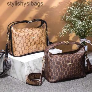 Cross Body Totes The new autumn/winter series of large-capacity handbags is fashionable and trendy printed womens bags purses H240529