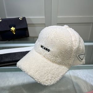 Kapity kulowe zimowe korki dla męskich designerskie czapka baseballowa z literami moda czapki uliczne ciepłe futrzane czapki multi 270g