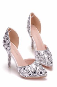 Stor storlek 3541 Pointed Luxury Diamond Wedding Pumps Sexy Hollow 75cm tunna klackar Slipon Women Prom Dress Shoes8599029
