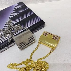Gold Silver Women Metal Wallet Designer Crystal Letter Design Dekorera kedjor Cross Body Bag Axelväskor Ring Smycken Högkvalitativ Ch 187R