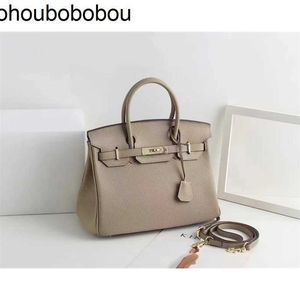 Luxurys Handbag 2024 Lychee Platinum Pattern Top Layer Cow Bag Bag Women Women Counter Messenger Frasnable and Propensial