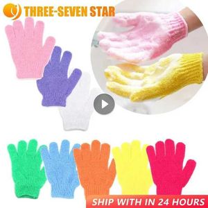 Bath Tools Accessories 1Pcs Cleaning Bath Glove Shower Scrub Body Massage SPA Foam Rubbing Mud Peeling Exfoliating Five-Finger Bathroom Accessories z240528