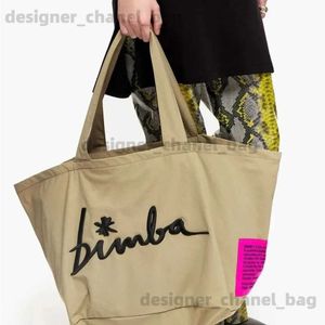 Totes Letter broderad handväska Fashionabla stor kapacitet Casual axelväska Lätt vattentät shoppingväska T240528